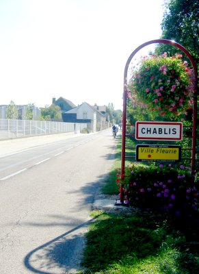 Sign for entering Chablis.